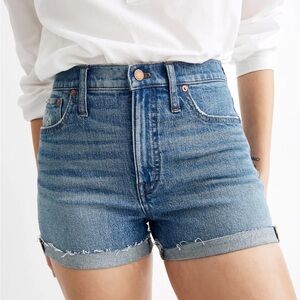 Madewell High-Rise Denim Jean Shorts in Malden Wash Raw Hem Cutoffs Size 24